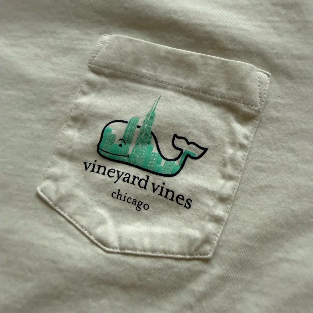 Vineyard Vines Chicago White Long Sleeve Tee - Picture 2 of 6